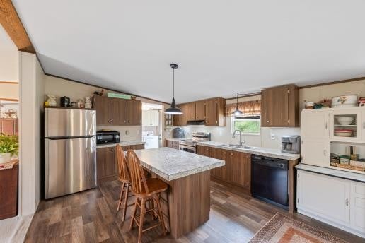 7112 Cobb Rd, Christiana, TN 37037