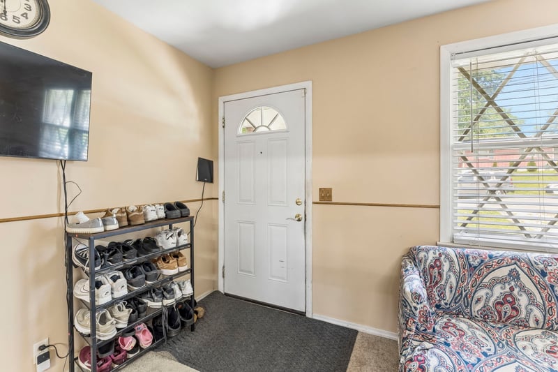 261 Eisenhower Dr, Nashville, TN 37211