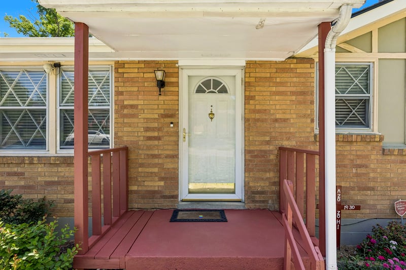 261 Eisenhower Dr, Nashville, TN 37211