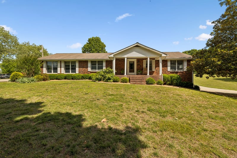 12 Charles Apple Ln, Brush Creek, TN 38547