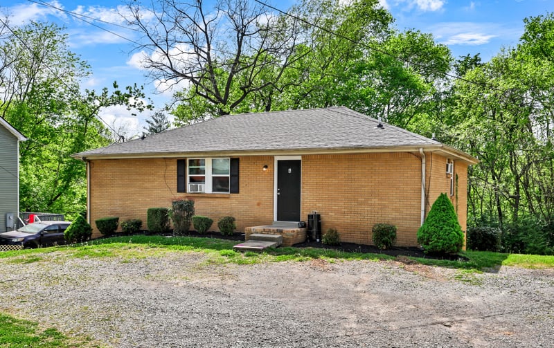812 Bradley St, Clarksville, TN 37040