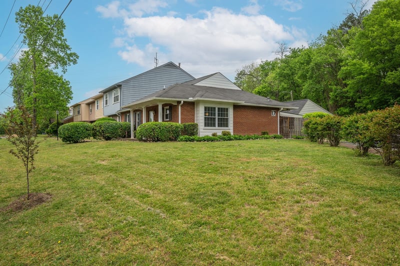 5601 Country Dr #213, Nashville, TN 37211