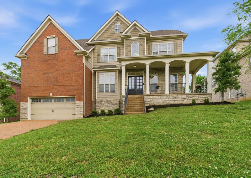 1075 Mansker Farm Blvd, Hendersonville, TN 37075