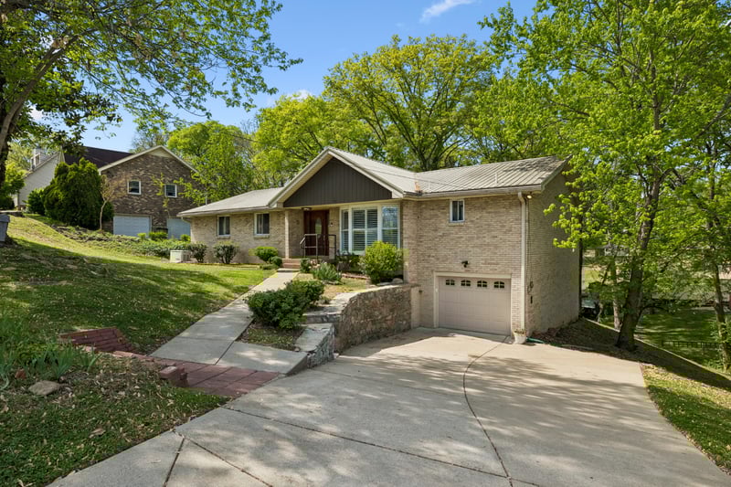 505 Foothill Dr, Nashville, TN 37217