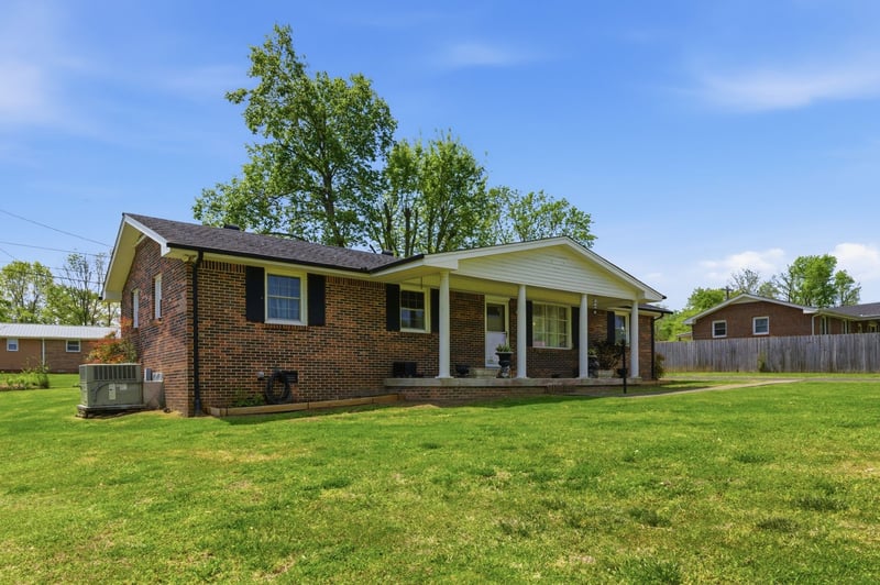 22 Larkspur Ave, Lebanon, TN 37090