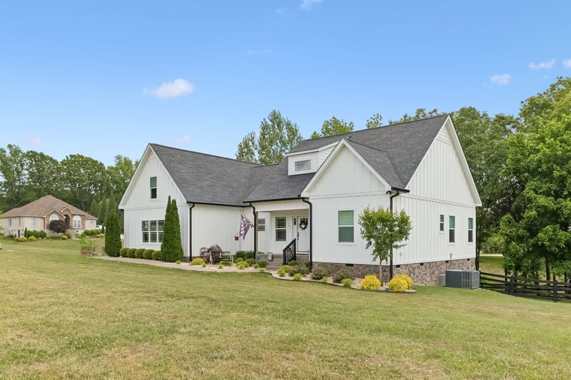 101 Amelia Dr, Bon Aqua, TN 37025