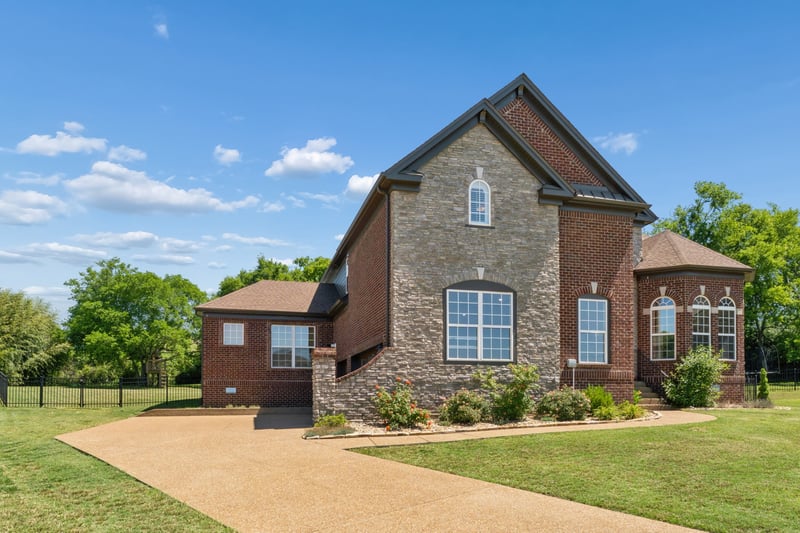 110 Tipperton Ct, Gallatin, TN 37066