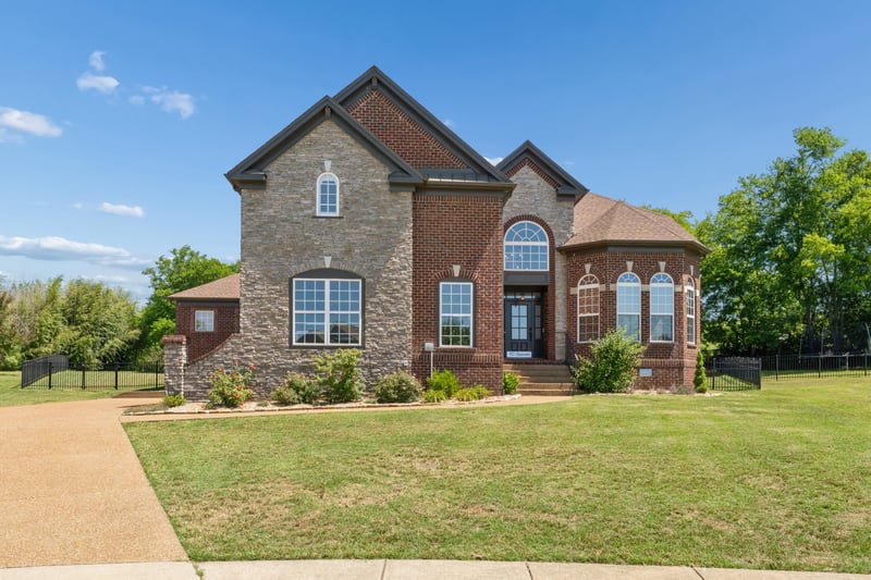 110 Tipperton Ct, Gallatin, TN 37066
