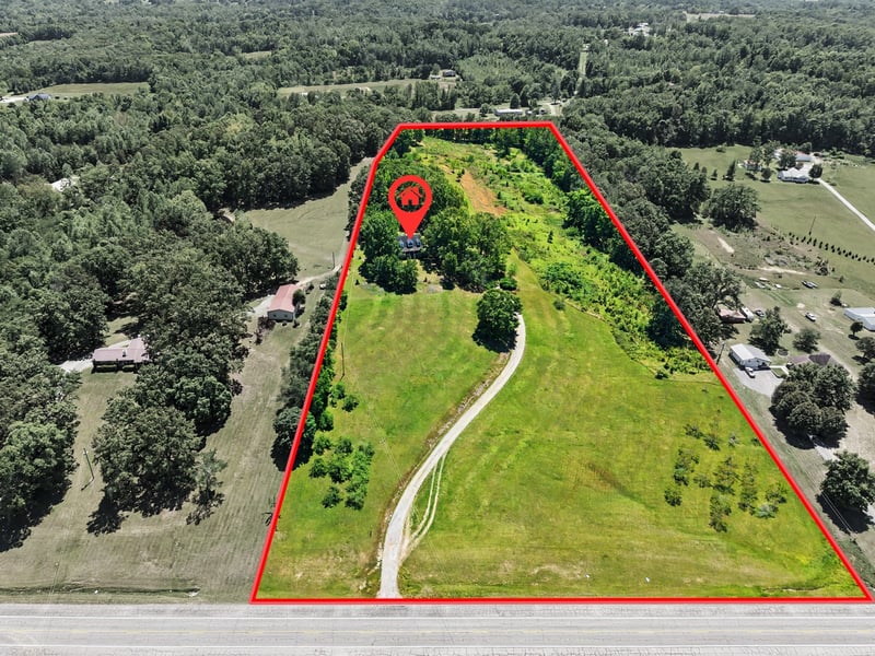 3358 Hwy 52 , Bethpage, TN 37022