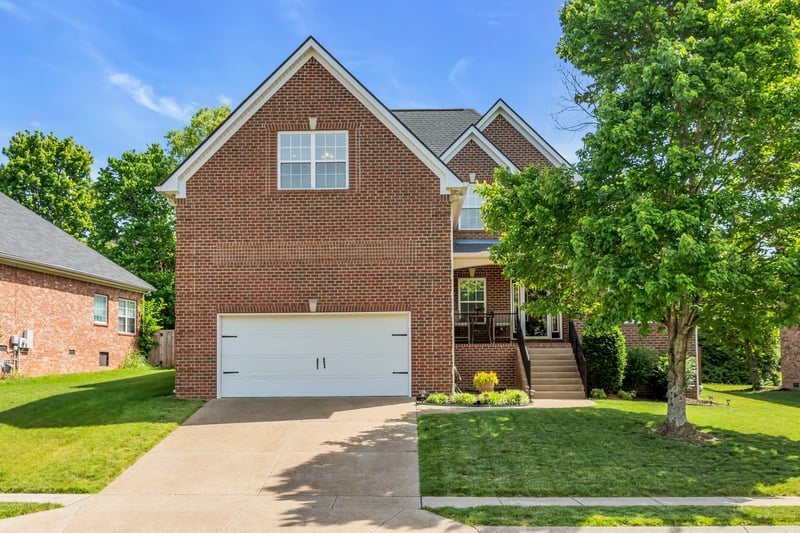 2766 Trasbin Ct, Thompsons Station, TN 37179