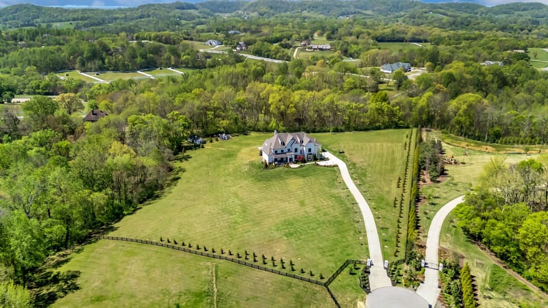 5026 Hilltop Ln, College Grove, TN 37046