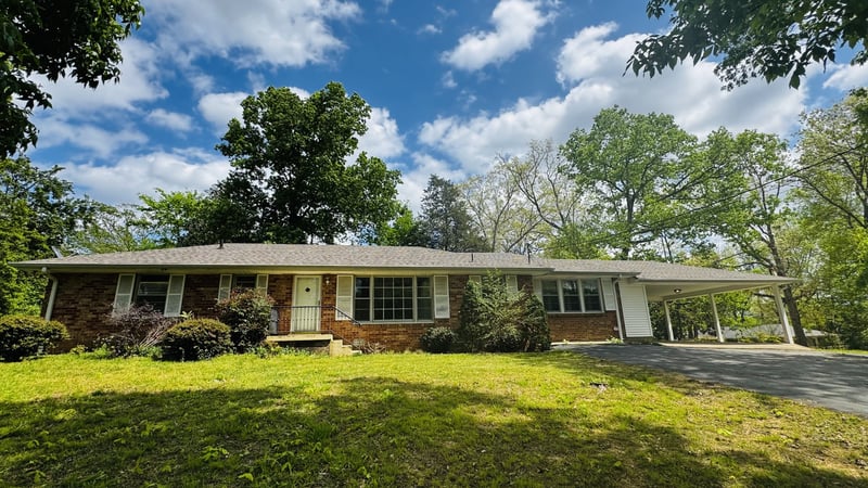 101 Bellwood Cir, Dickson, TN 37055