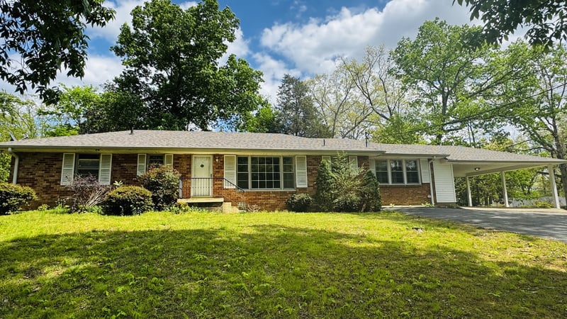 101 Bellwood Cir, Dickson, TN 37055