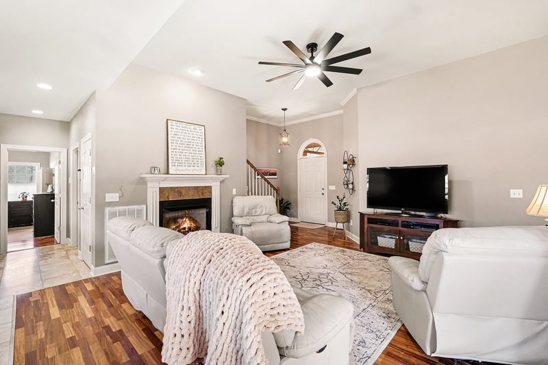 1238 Sam Johnson Rd, Columbia, TN 38401