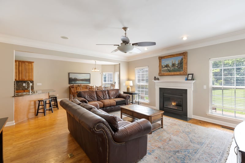 2008 Flocking Dr, Spring Hill, TN 37174