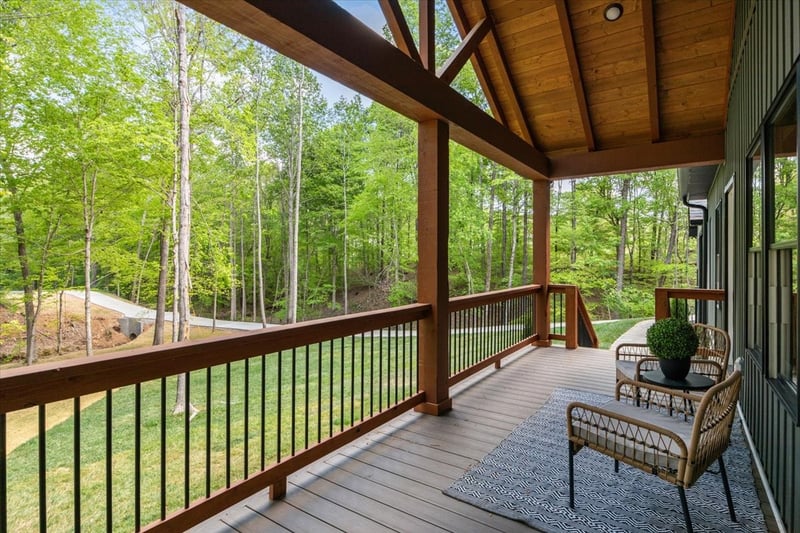 827 Town Branch Rd, Charlotte, TN 37036
