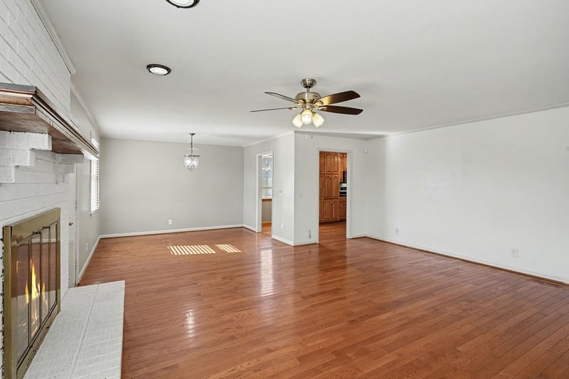 4313 Golden Hills Dr, Nashville, TN 37218