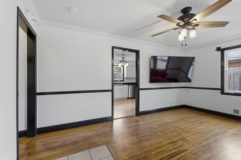 952 Colfax Dr, Nashville, TN 37214