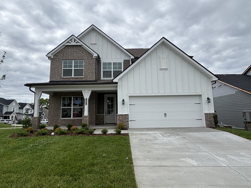 1096 Callaway Dr, Lebanon, TN 37087
