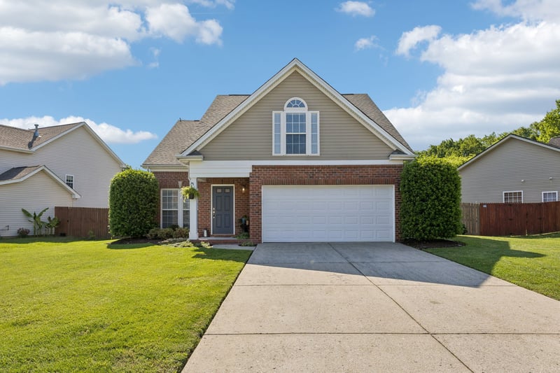 410 Creekside Ln, Spring Hill, TN 37174