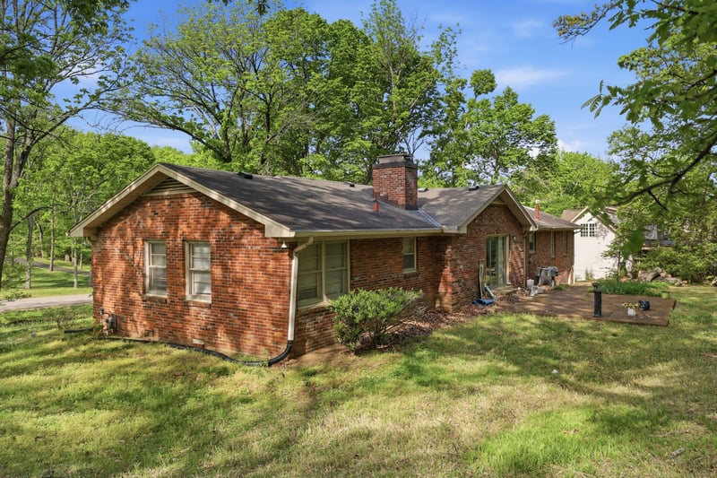 1318 Burton Valley Rd, Nashville, TN 37215