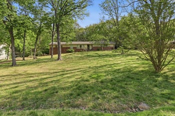 1318 Burton Valley Rd, Nashville, TN 37215