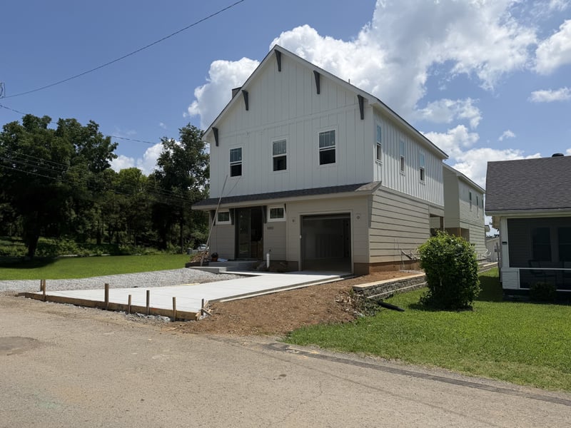 1010 Clemmons St, Nashville, TN 37210