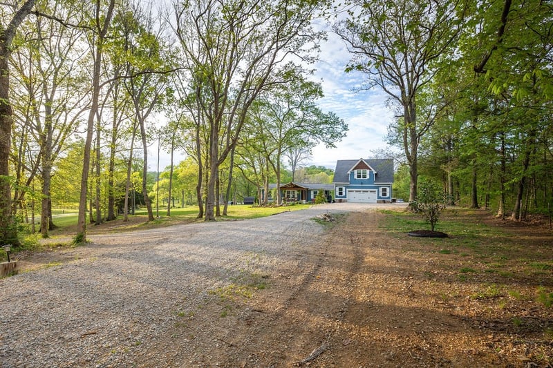 1890 Evergreen Rd, Thompsons Station, TN 37179