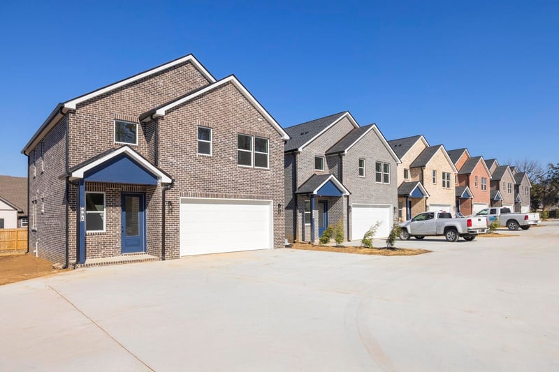 447 Sandhill Rd, La Vergne, TN 37086