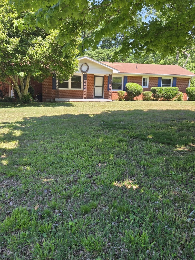4177 Highway 96 , Burns, TN 37029