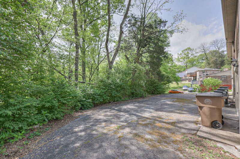 718 Seven Mile Ct, Nashville, TN 37211