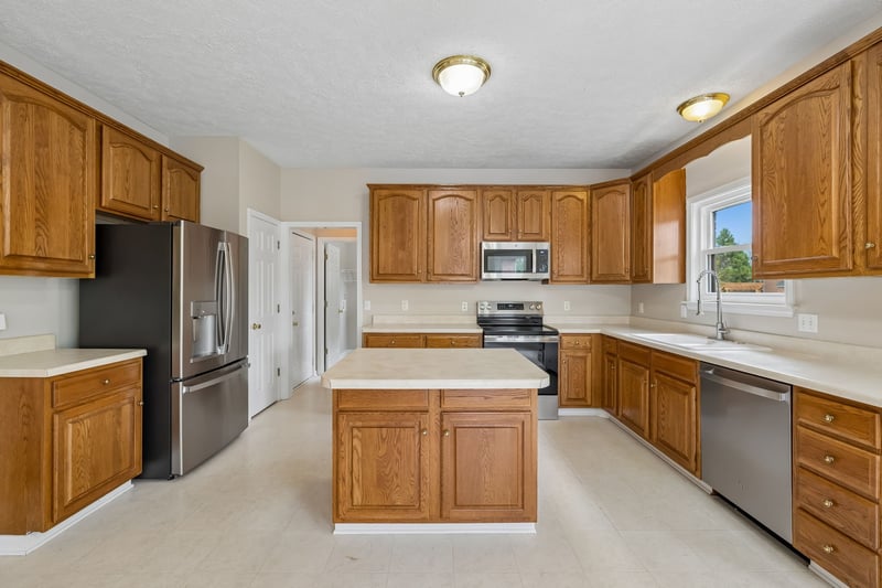 3073 Schoolside St, Murfreesboro, TN 37128