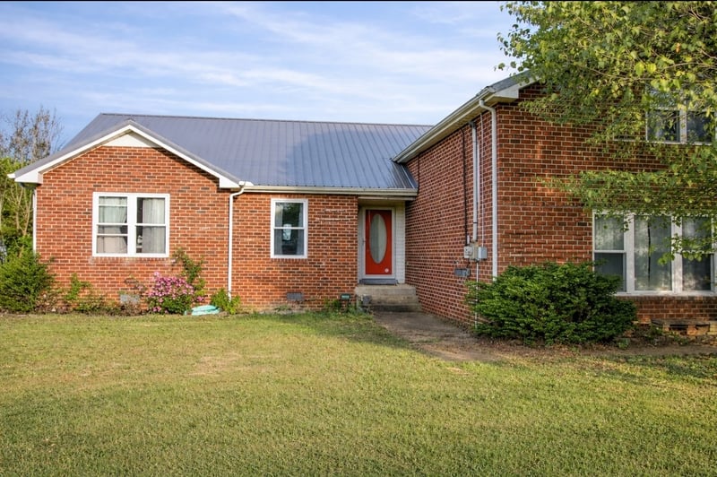 1705 Hunt Ln, Pleasant View, TN 37146