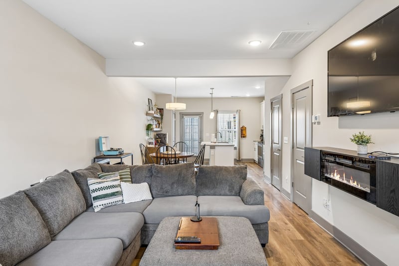 680 Bristol Creek Dr, Nashville, TN 37221