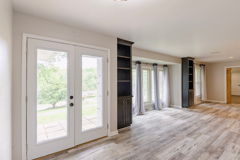 537 Indian Lake Rd, Hendersonville, TN 37075