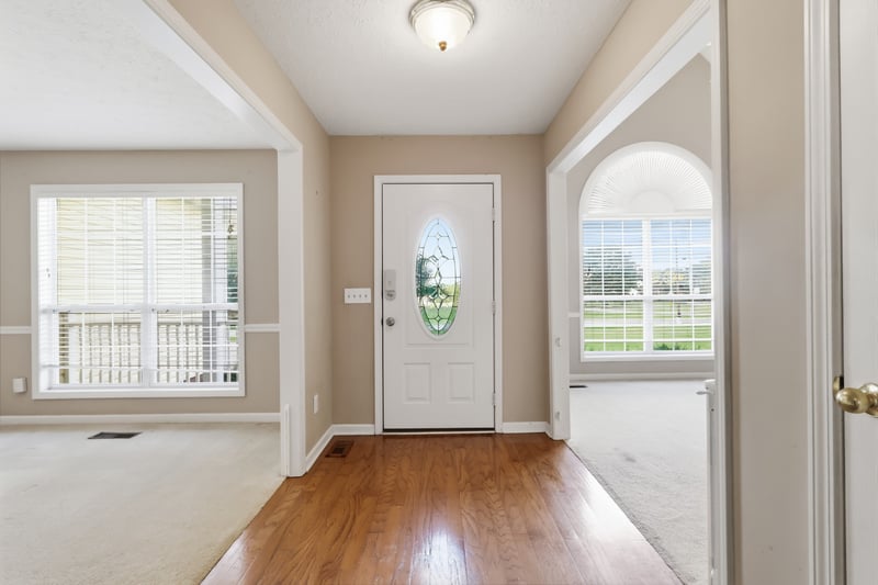 813 Shun Pike, Cottontown, TN 37048