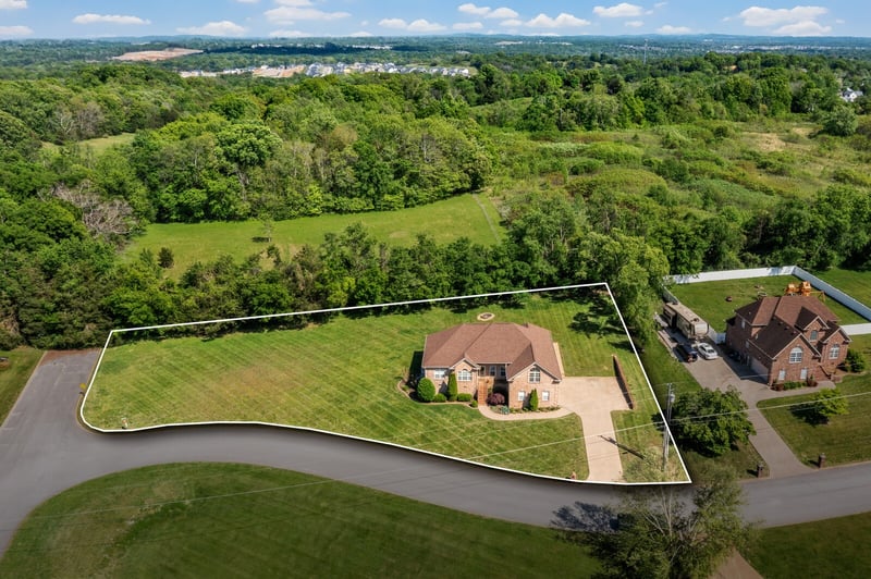 1901 Summer Lk, Mount Juliet, TN 37122