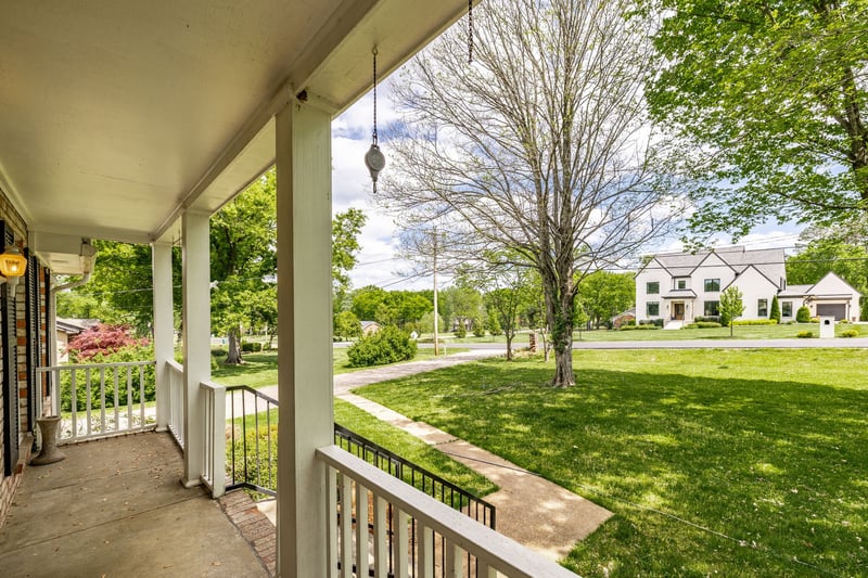 1525 Lipscomb Dr, Brentwood, TN 37027