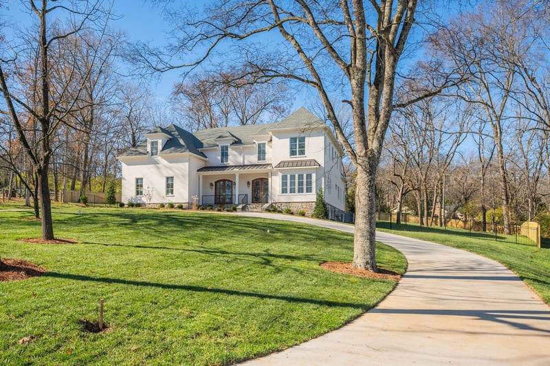 843 Neartop Dr, Nashville, TN 37205