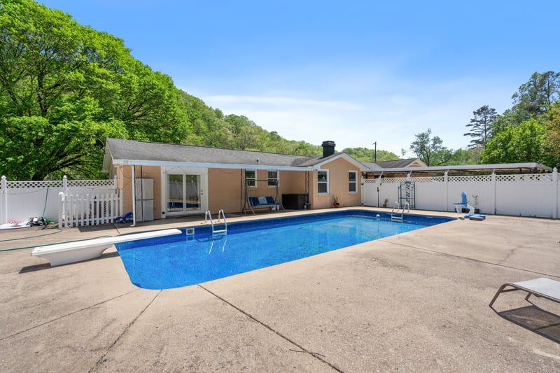 1142 Indian Springs Rd, Pegram, TN 37143