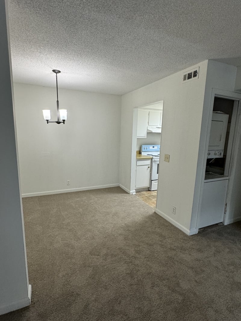 500 Paragon Mills Rd #M13, Nashville, TN 37211