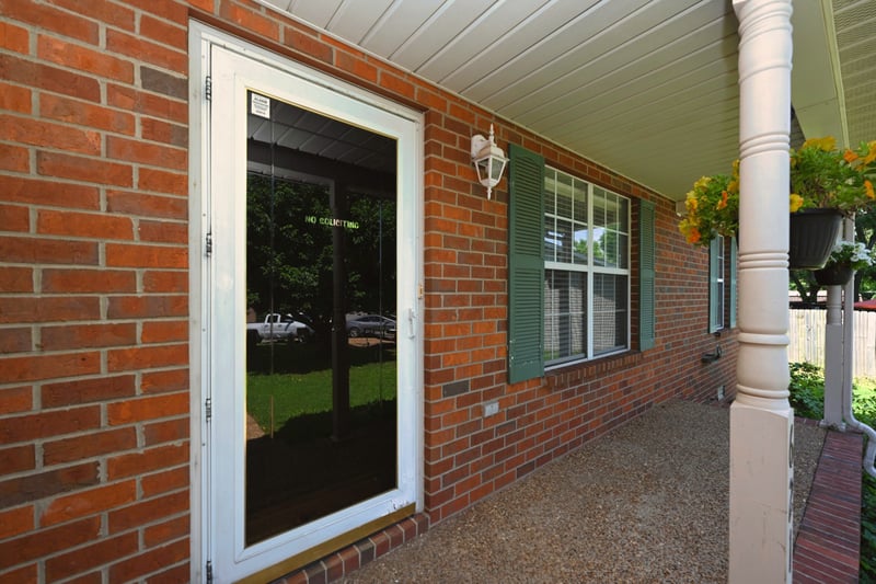 621 Kingsway Dr, Old Hickory, TN 37138