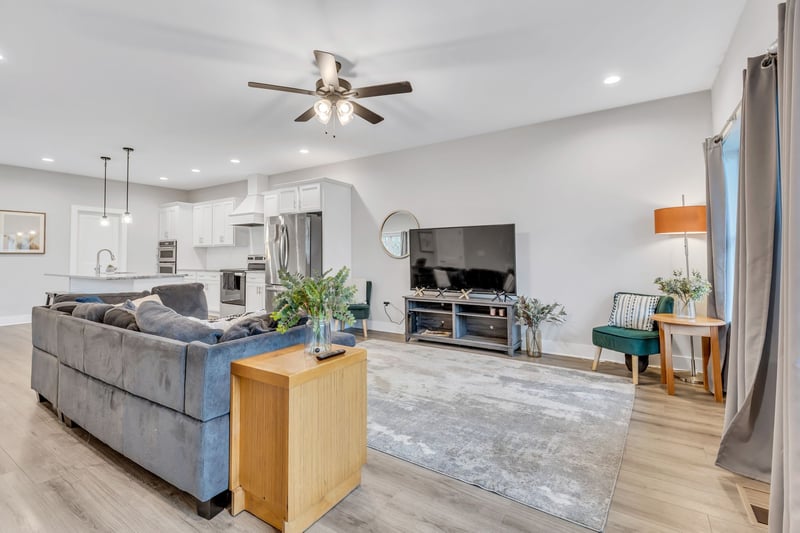 125 Lewis St, Nashville, TN 37210