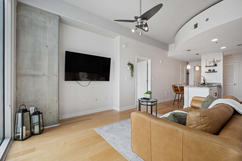 415 Church St #1013, Nashville, TN 37219