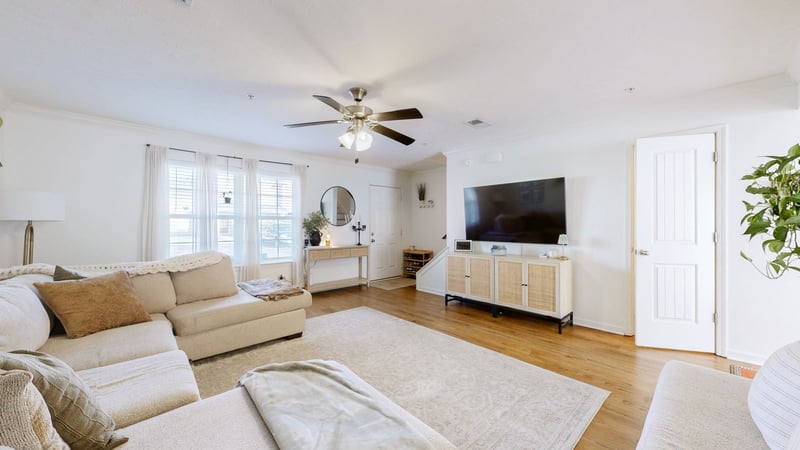 2037 Debonair Ln, Murfreesboro, TN 37128