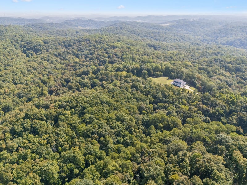 7621 Chipmunk Ln, Nashville, TN 37221