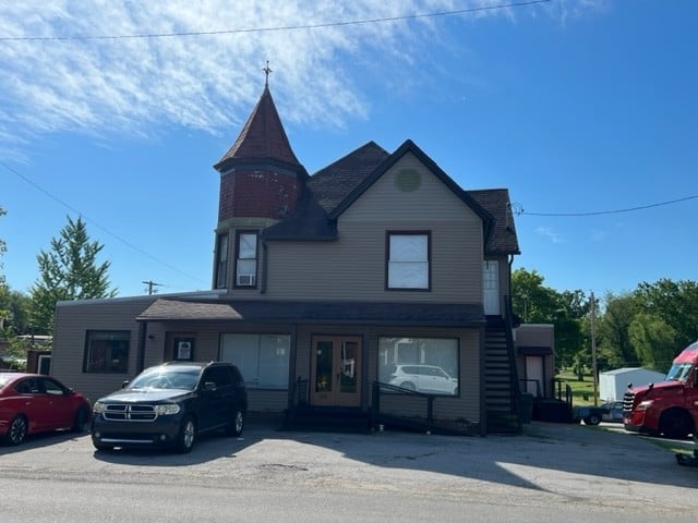 105 Center Ave, Dickson, TN 37055