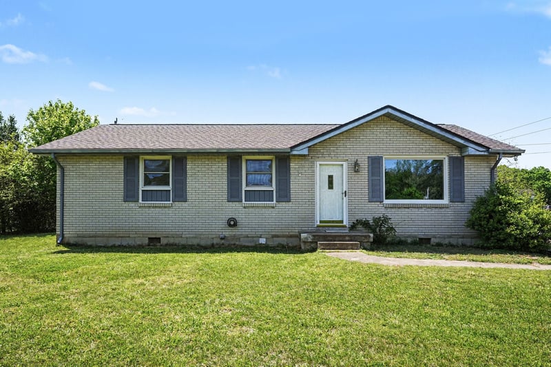 1404 Alton Dr, Pleasant View, TN 37146