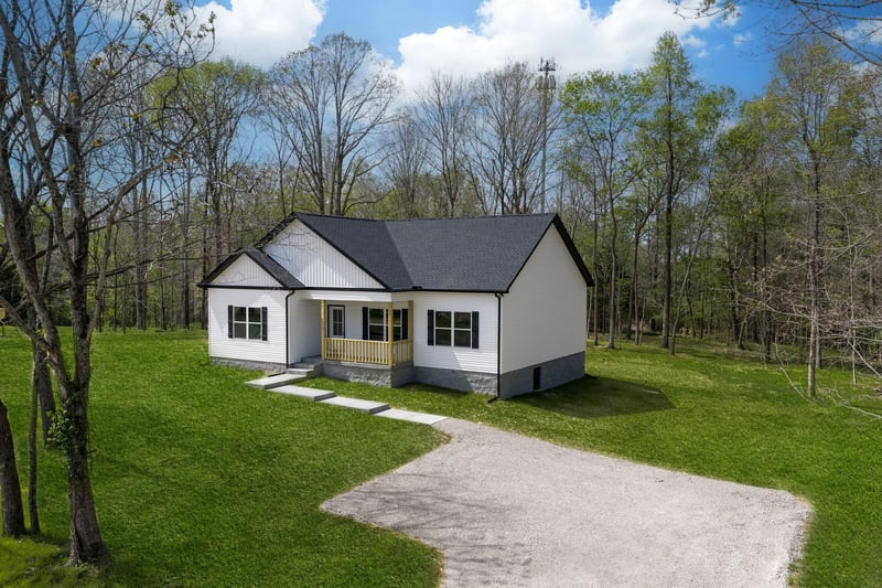 1416 East Piney Rd, Dickson, TN 37055