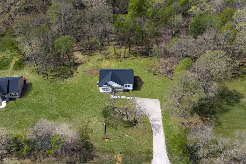 1416 East Piney Rd, Dickson, TN 37055